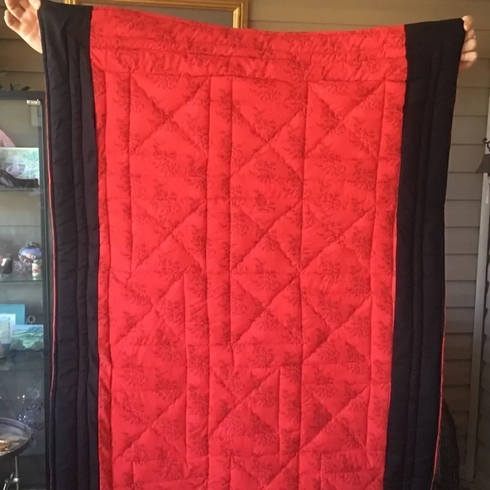 NWT Hand Crafted Red/Black/Grey/White Quilt